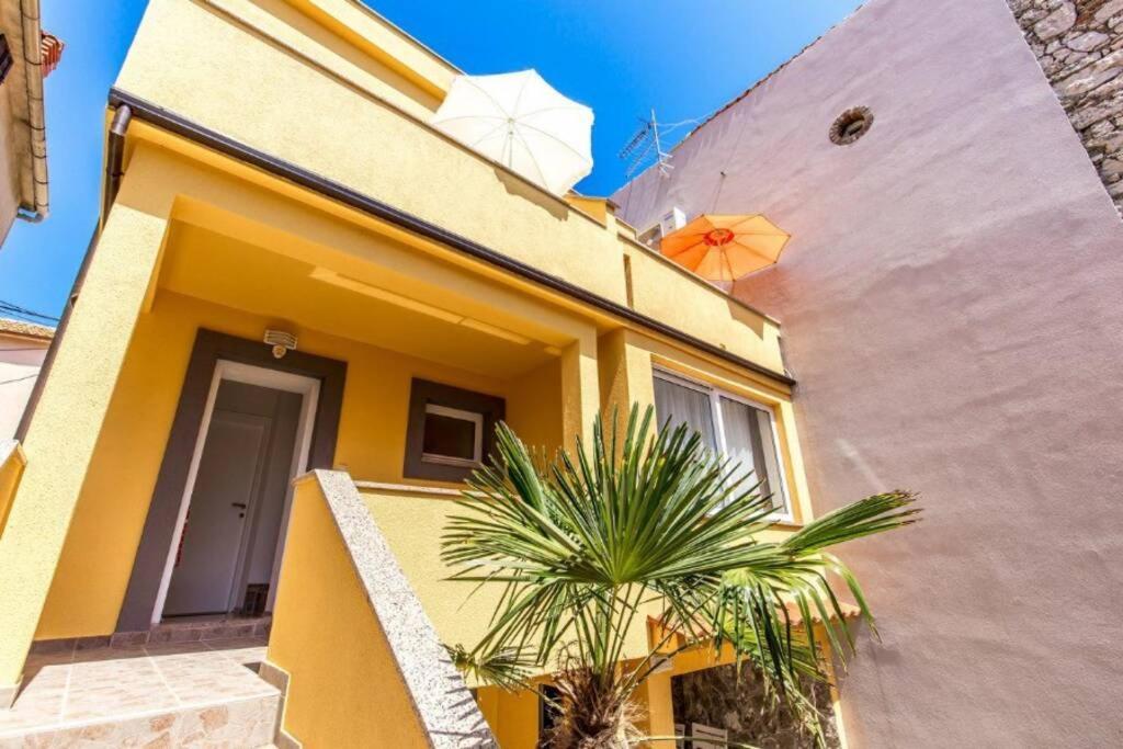 Tin 2 Apartment Vrbnik Luaran gambar