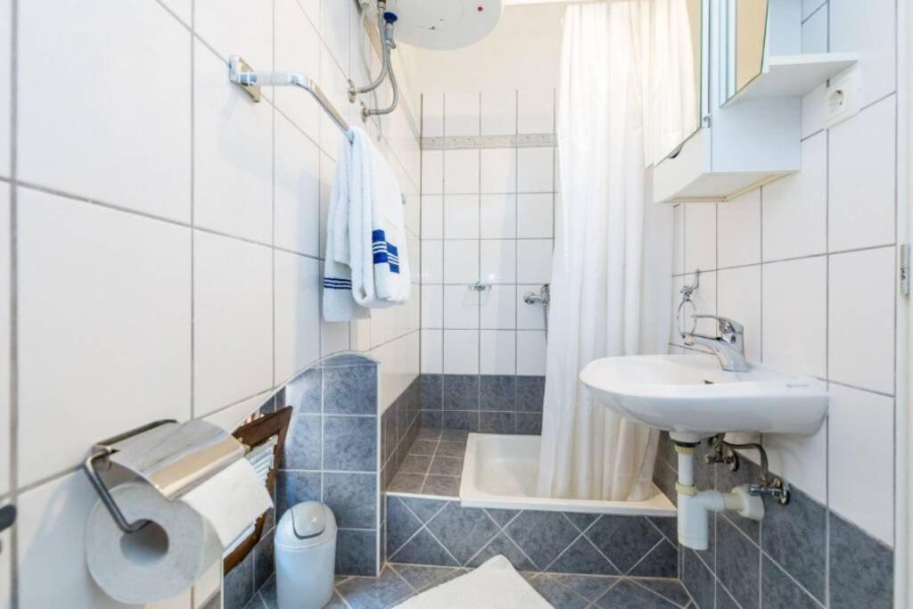 Tin 2 Apartment Vrbnik Luaran gambar