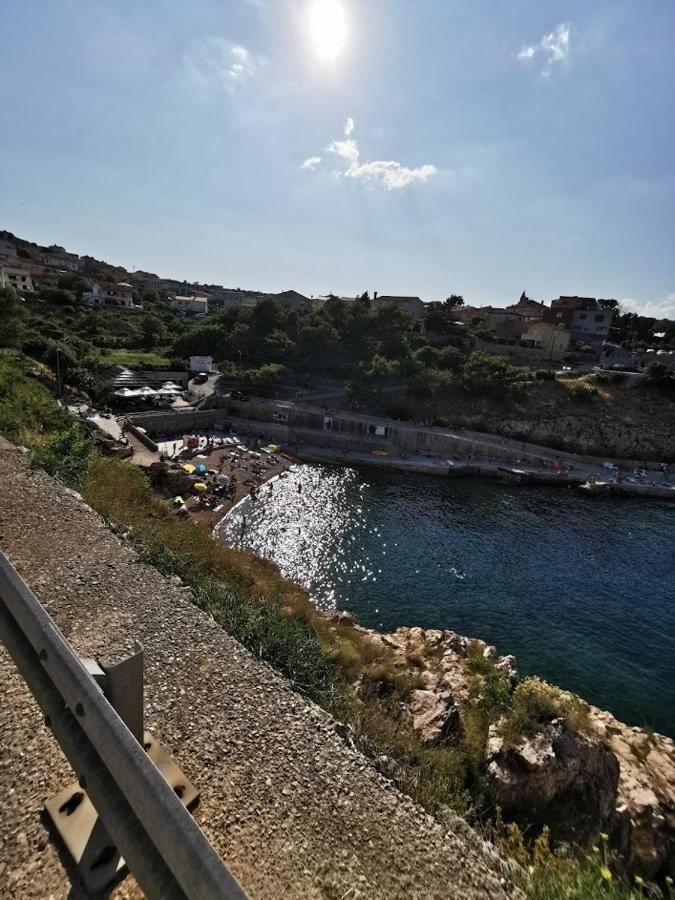 Tin 2 Apartment Vrbnik Luaran gambar